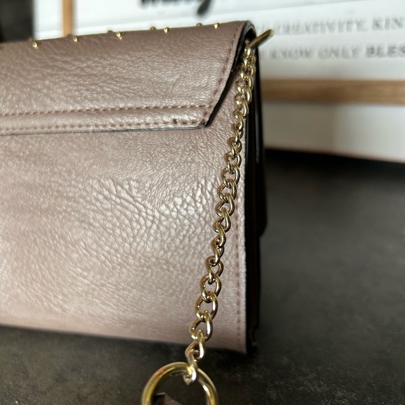 Clutch - Picture 5 of 5